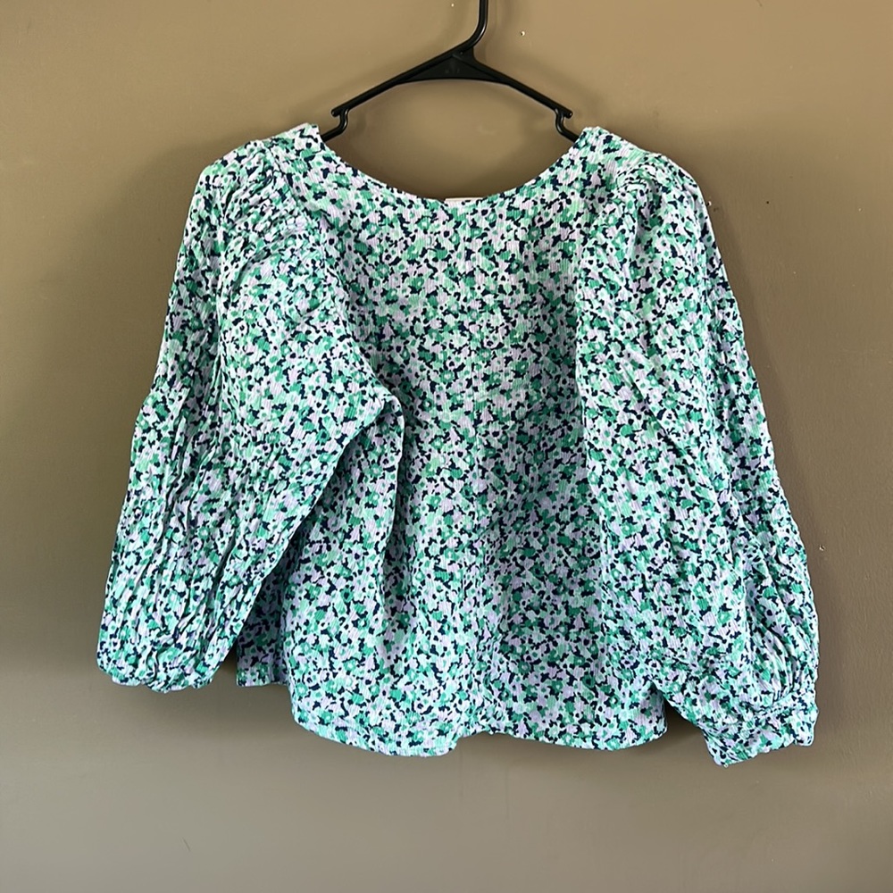 Floral, balloon sleeve top - Picture 2 of 3